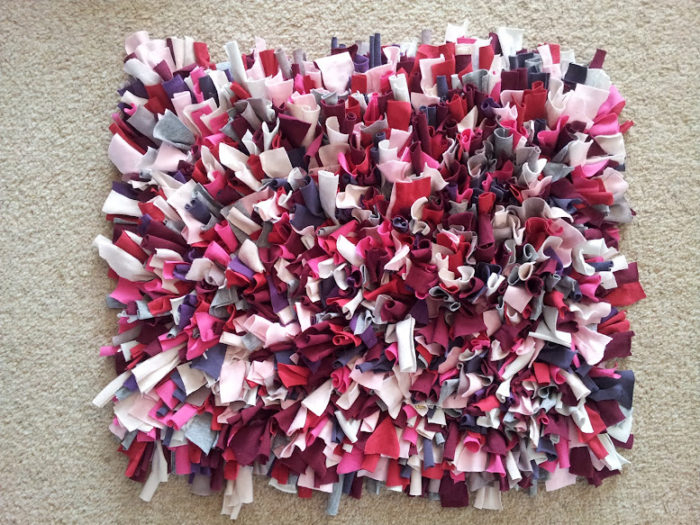 DIY TShirt Shag Rug ⋆ Look At What I Made