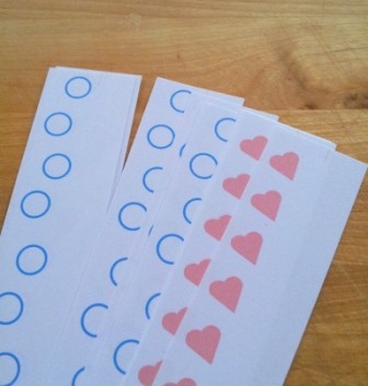 Small lines on the top to indicate top and rolling angle DIY Paper Straws