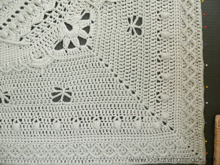 Sophie's Universe in Single Colour